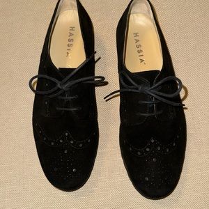 Hassia women’s tie shoe